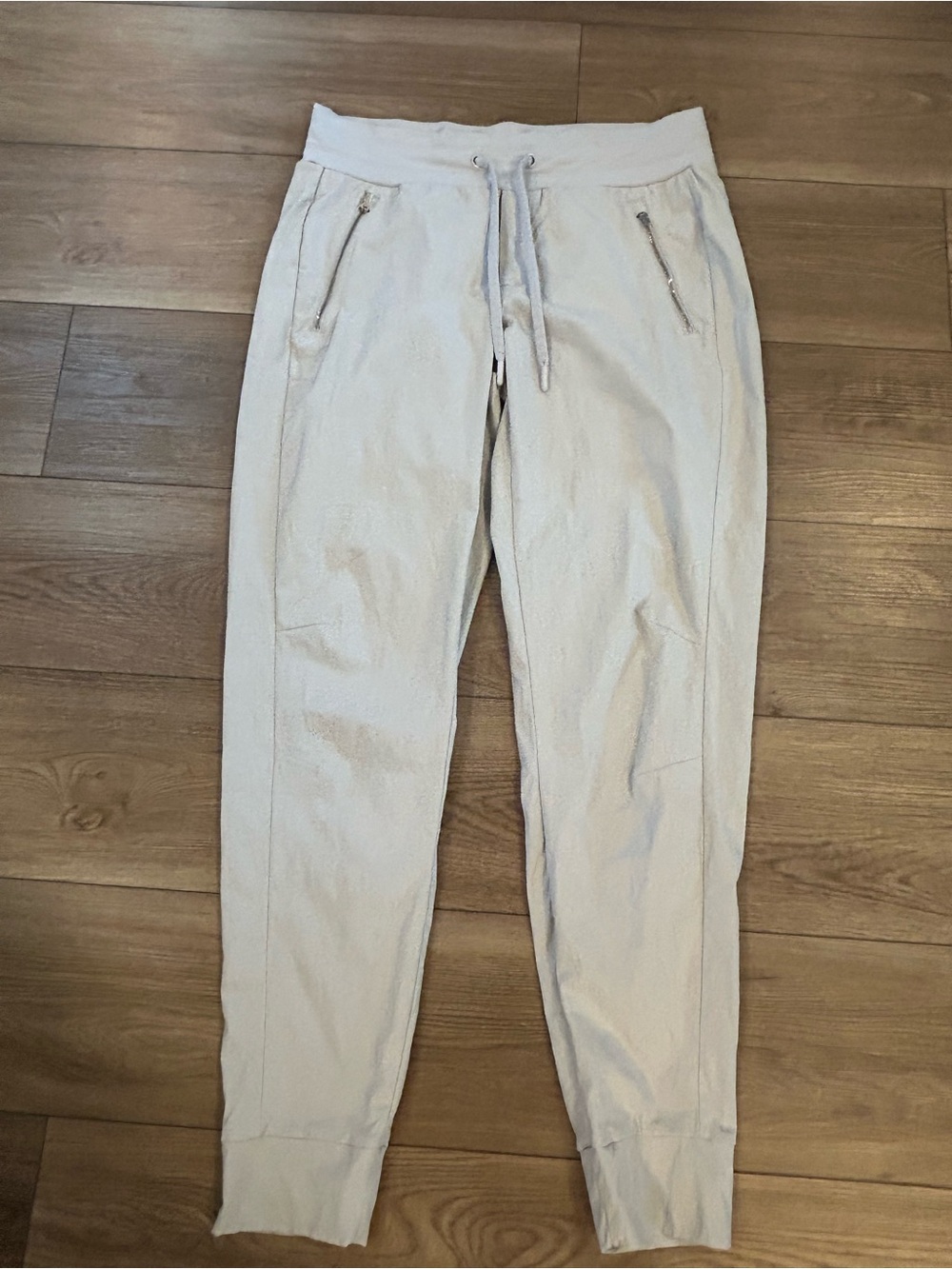 Athleta Lightweight Travel Jogger Pants Beige Athleisure Women’s Size 8T